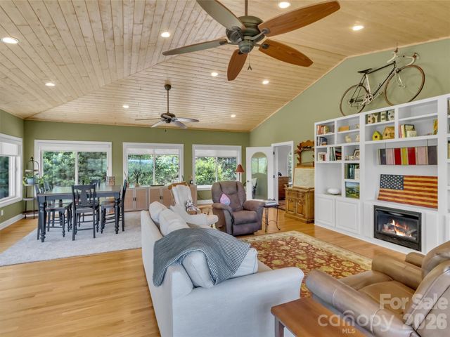 830 Trials Gap Drive 30, Waynesville, NC 28786