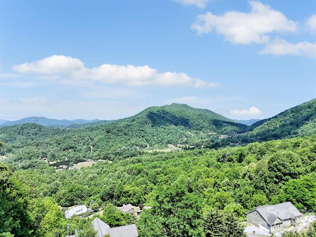 830 Trials Gap Drive 30, Waynesville, NC 28786