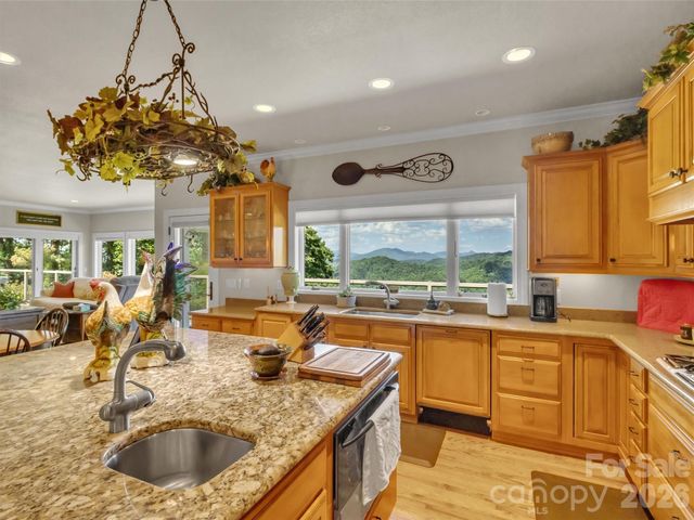 830 Trials Gap Drive 30, Waynesville, NC 28786