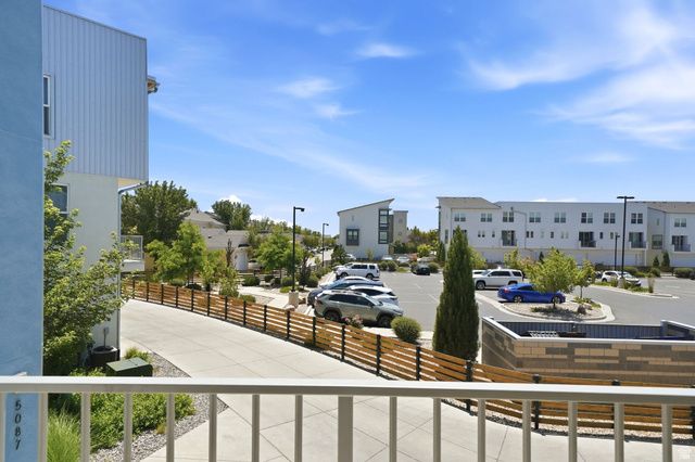5091 W DAYBREAK PKWY, South Jordan, UT 84009