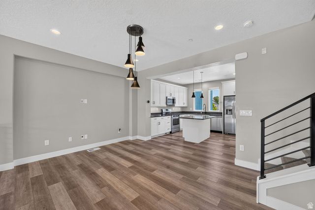 5091 W DAYBREAK PKWY, South Jordan, UT 84009