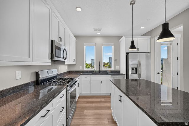 5091 W DAYBREAK PKWY, South Jordan, UT 84009
