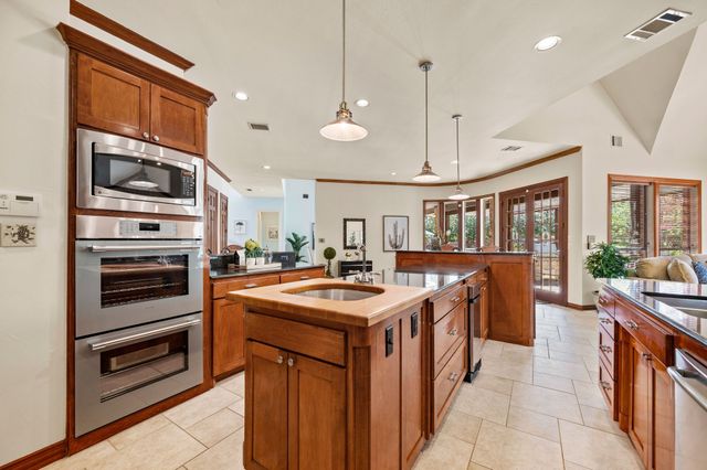 1920 Stonecastle Drive, Keller, TX 76262