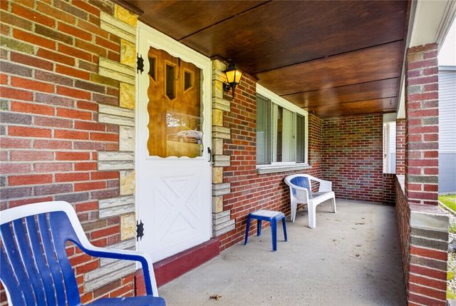 616 LAURA AVENUE, West Mifflin, PA 15122