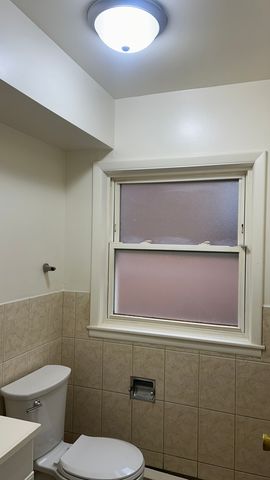 9010 BRONX Avenue, Skokie, IL 60077