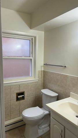 9010 BRONX Avenue, Skokie, IL 60077