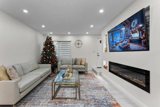 929 Amistad Court C, El Cajon, CA 92019