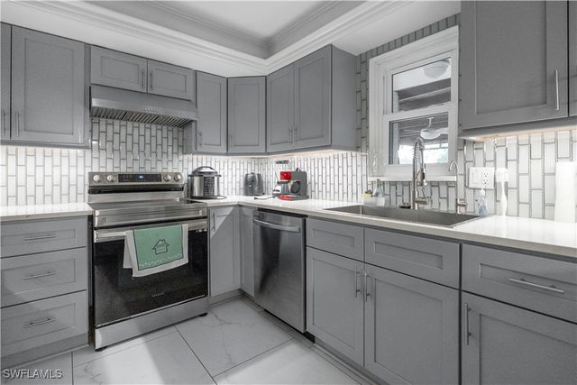 3586 Croton RD, Naples, FL 34104