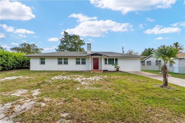 3586 Croton RD, Naples, FL 34104