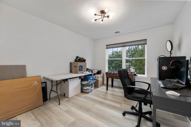 17 BISHOP AVE, Berlin, NJ 08009