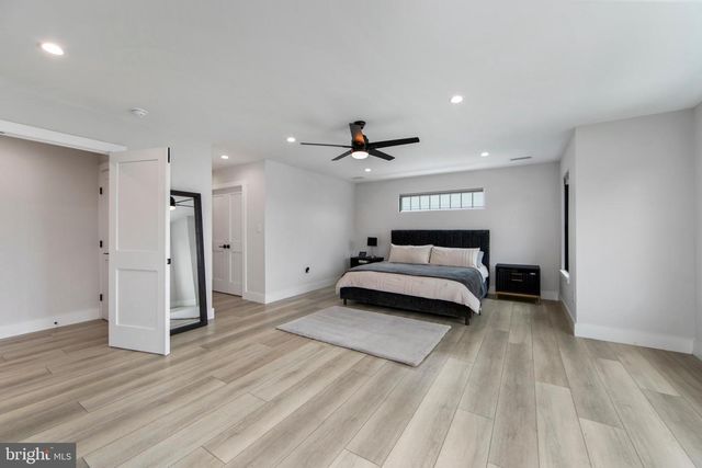 17 BISHOP AVE, Berlin, NJ 08009