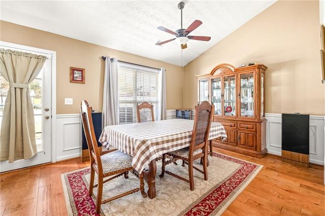 285 Meadowcreek Drive, Jefferson, GA 30549