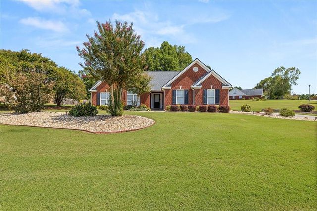 285 Meadowcreek Drive, Jefferson, GA 30549