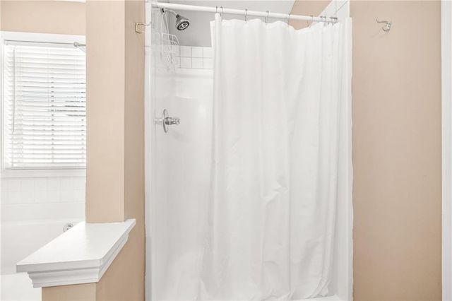 285 Meadowcreek Drive, Jefferson, GA 30549