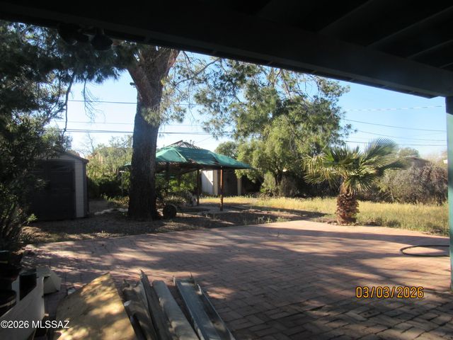 2709 N Alvernon Way, Tucson, AZ 85712