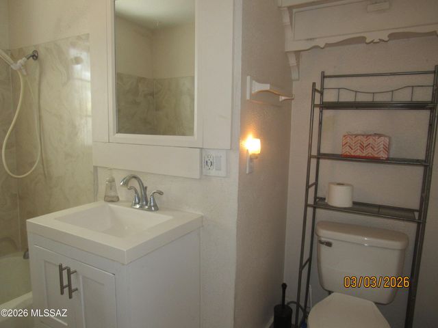 2709 N Alvernon Way, Tucson, AZ 85712