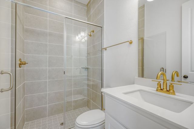 1421 Hidden Cove Drive, Lakewood Village, TX 75068