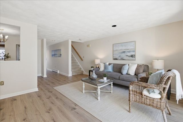 53 Front St 53, Beverly, MA 01915