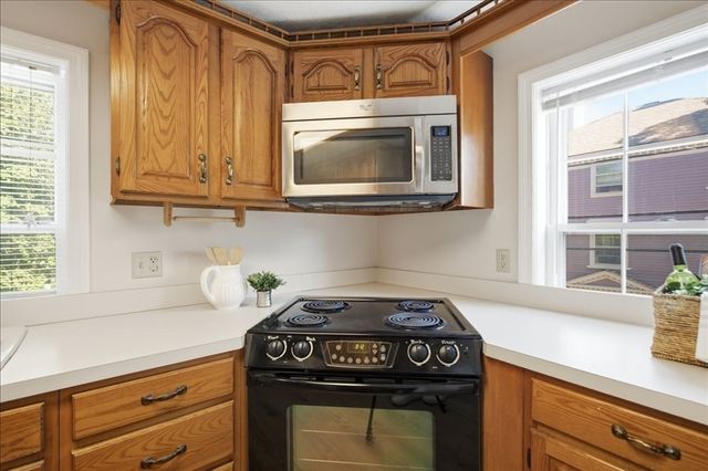 53 Front St 53, Beverly, MA 01915