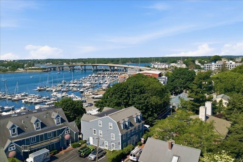 53 Front St 53, Beverly, MA 01915