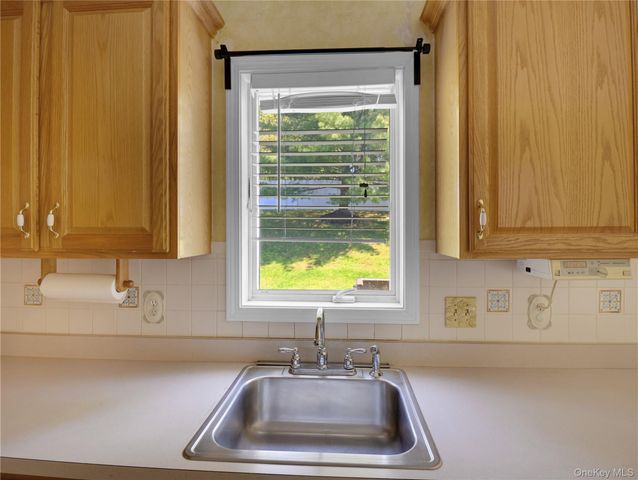 69 Leif Boulevard, Congers, NY 10920