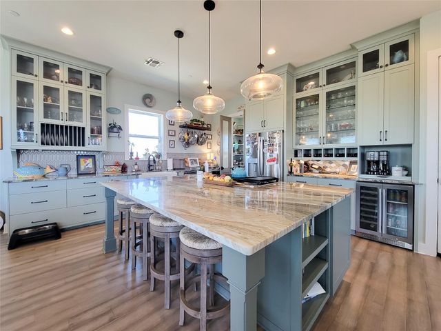 1001 Bamar Lane, Galveston, TX 77554