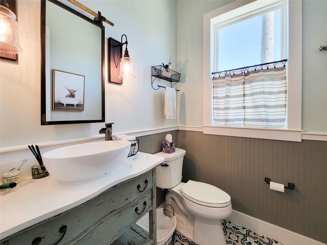 1001 Bamar Lane, Galveston, TX 77554