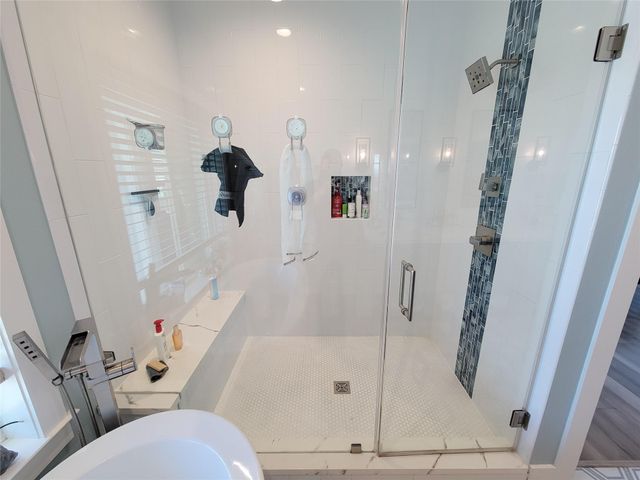 1001 Bamar Lane, Galveston, TX 77554