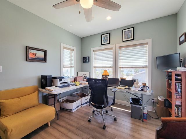 1001 Bamar Lane, Galveston, TX 77554