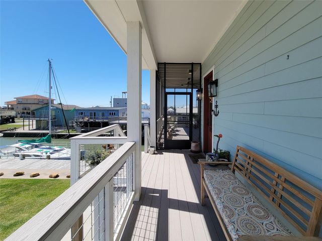 1001 Bamar Lane, Galveston, TX 77554