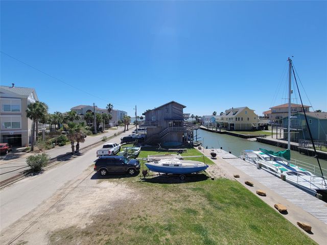 1001 Bamar Lane, Galveston, TX 77554