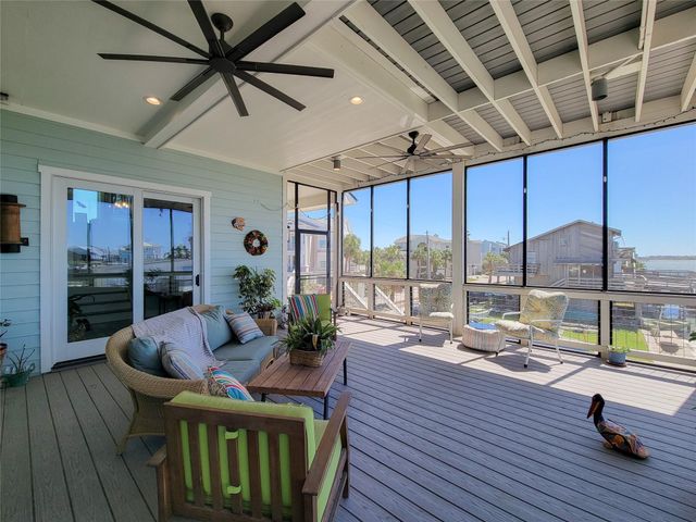 1001 Bamar Lane, Galveston, TX 77554