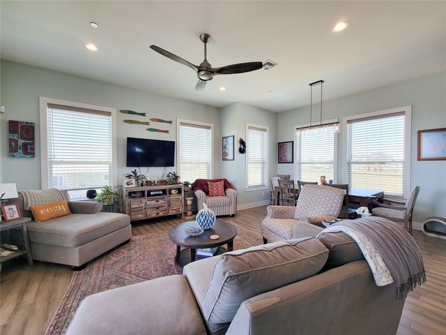 1001 Bamar Lane, Galveston, TX 77554