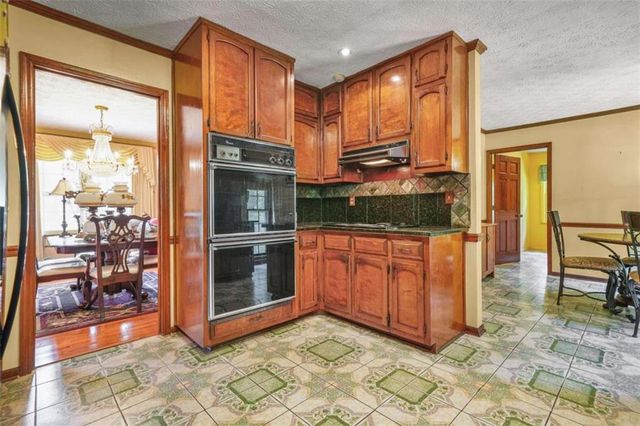 385 Dix Lee On Drive, Fayetteville, GA 30214