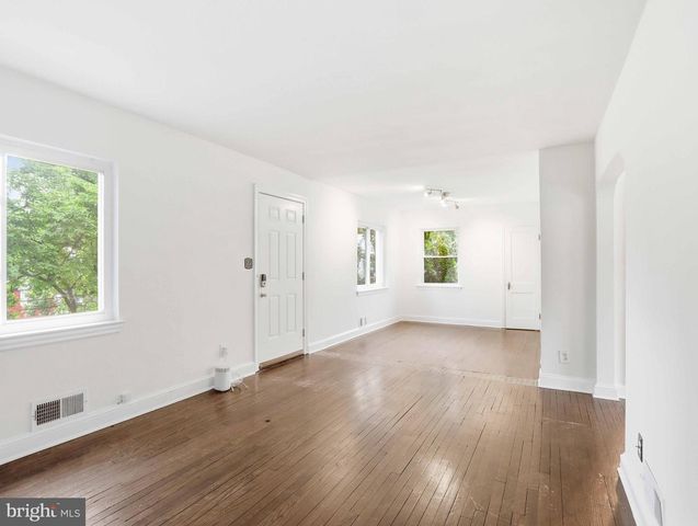 5507 GALLATIN ST, Hyattsville, MD 20781