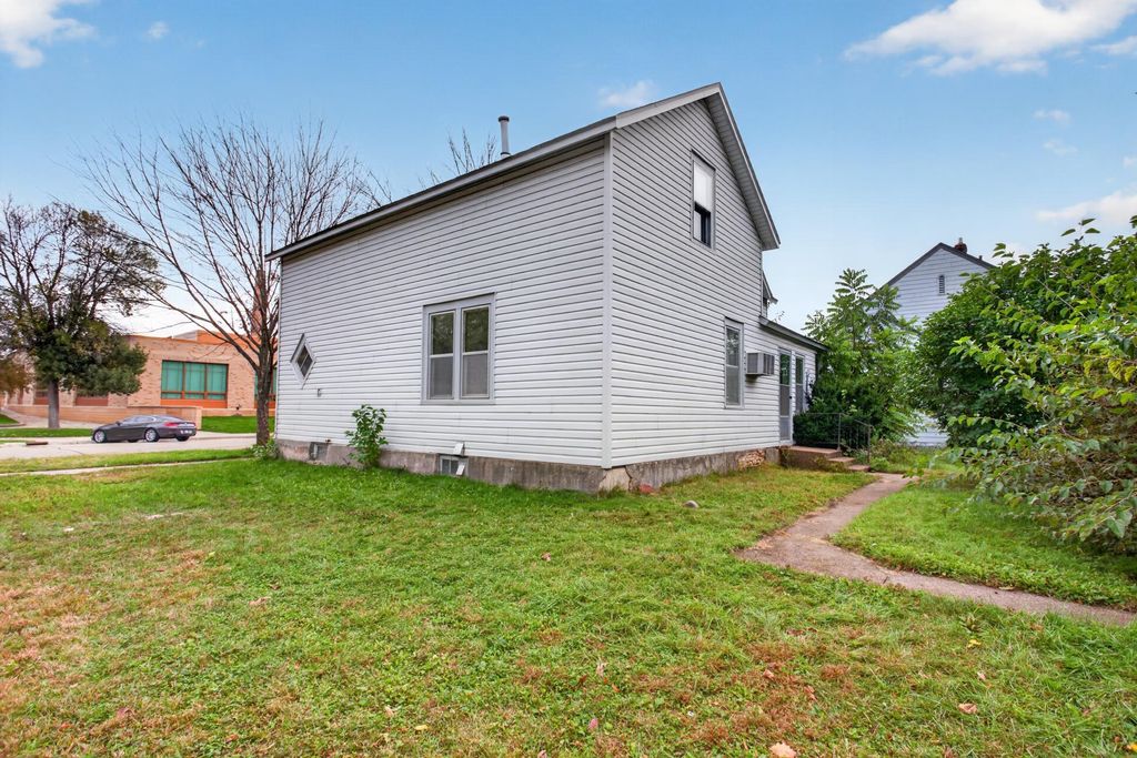 423 N Ash Street, Chaska, MN 55318 — photo 3