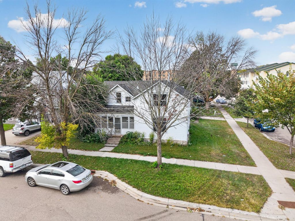 423 N Ash Street, Chaska, MN 55318 — photo 4