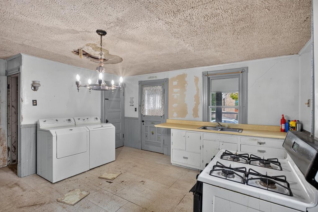 423 N Ash Street, Chaska, MN 55318 — photo 5