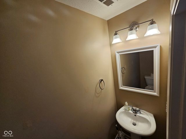 4085 Lassen Lane, Indianapolis, IN 46235
