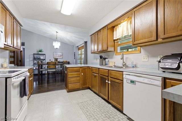 70 Florence Avenue, Painesville Twp, OH 44077