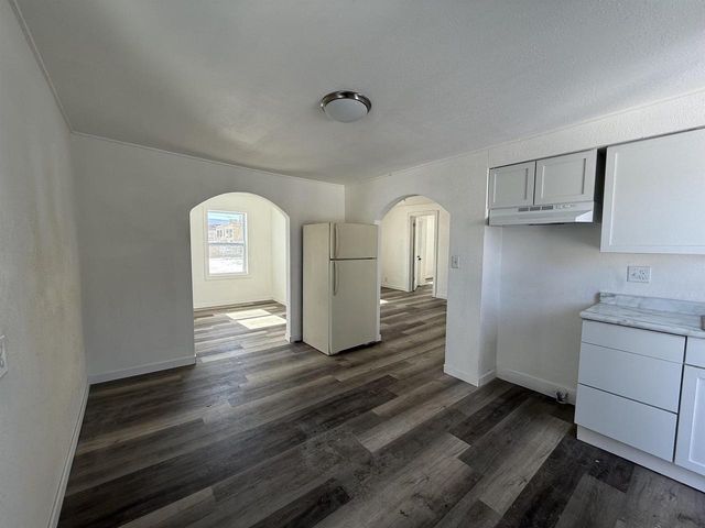 313 E CENTER STREET, Shawano, WI 54166