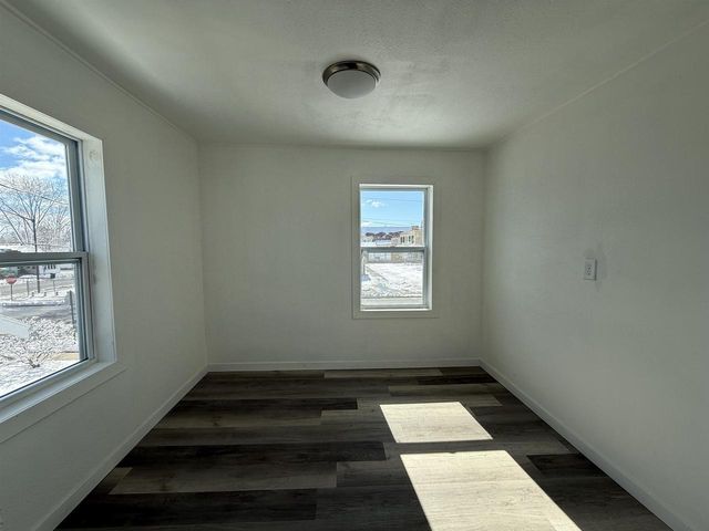 313 E CENTER STREET, Shawano, WI 54166