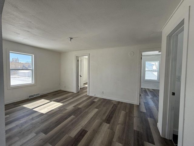 313 E CENTER STREET, Shawano, WI 54166