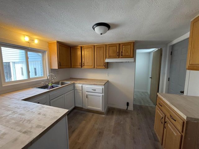 313 E CENTER STREET, Shawano, WI 54166