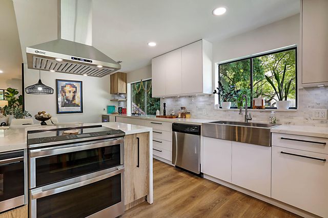 5590 Coach House Circle H, Boca Raton, FL 33486