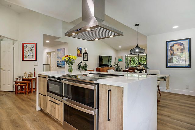 5590 Coach House Circle H, Boca Raton, FL 33486
