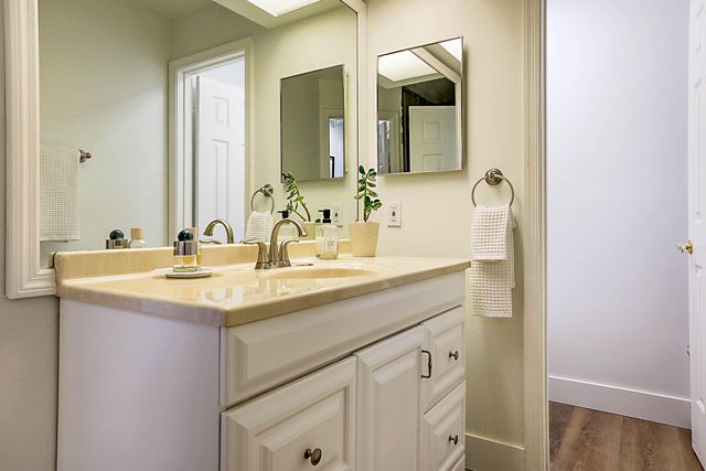 5590 Coach House Circle H, Boca Raton, FL 33486