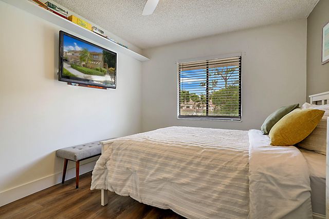 5590 Coach House Circle H, Boca Raton, FL 33486