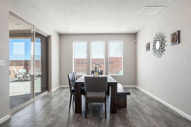 3122 Tess Court NE, Rio Rancho, NM 87144