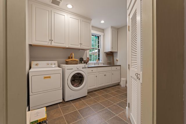 2 Old Forge Road, Hampstead, NH 03841